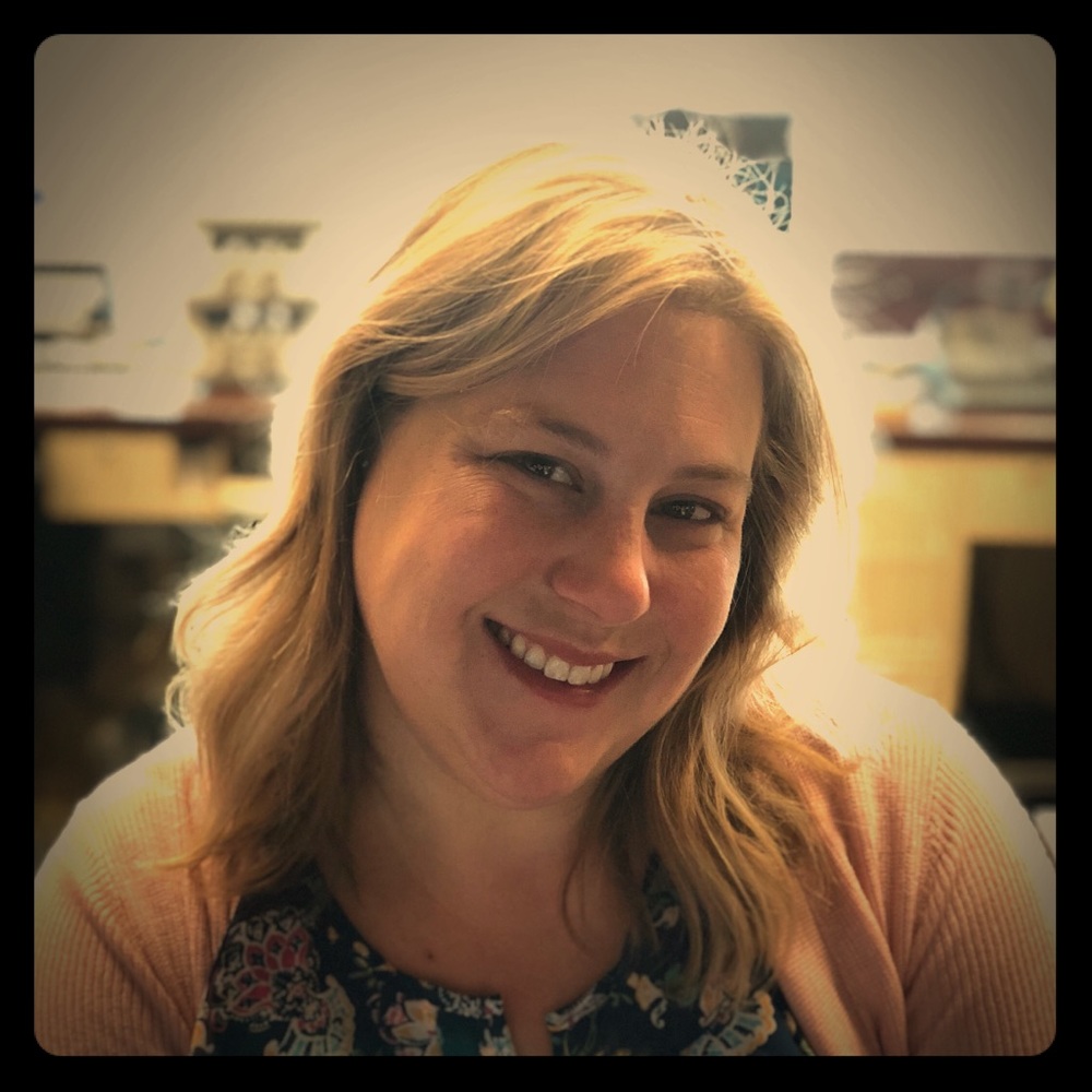 Meet your Posher, Elizabeth